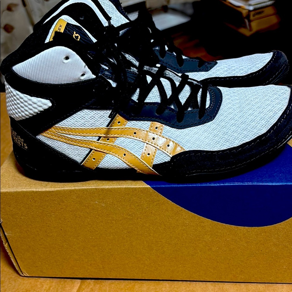 Asics Black and Gold Athletic Shoes for Performance